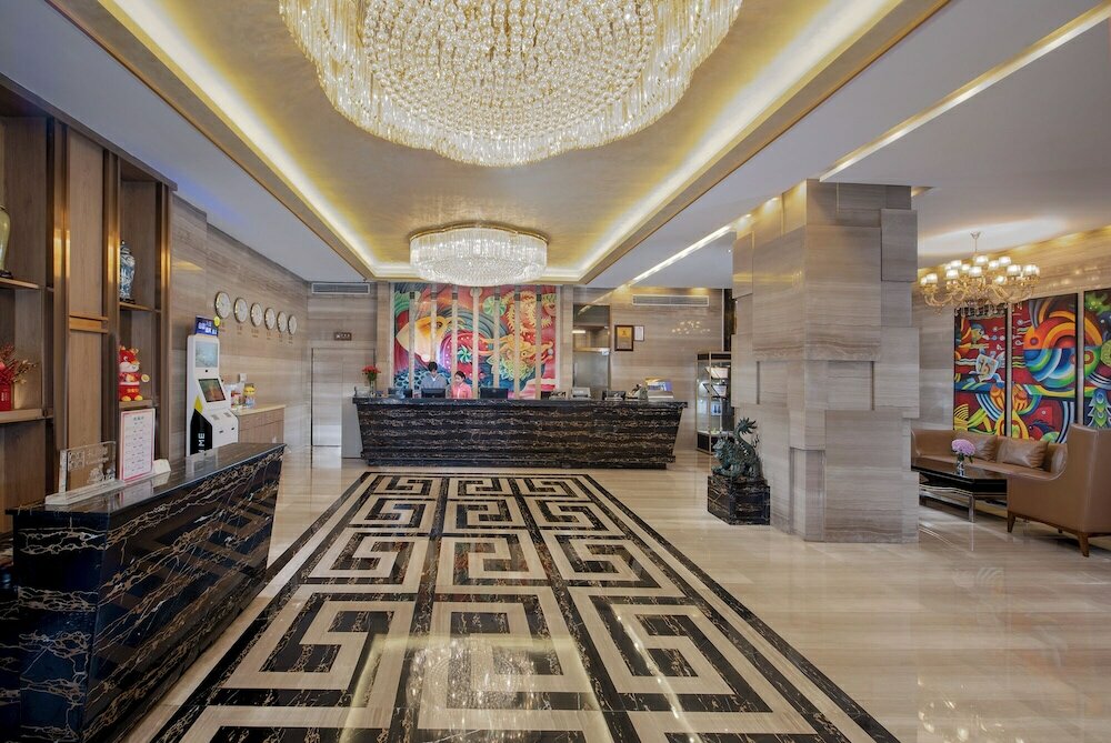 Фото Fuqinglong Huatian Holiday Hotel