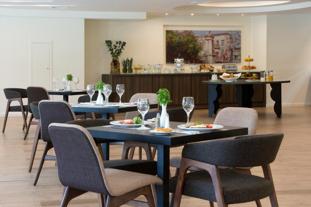 Фото Athens Avenue Hotel