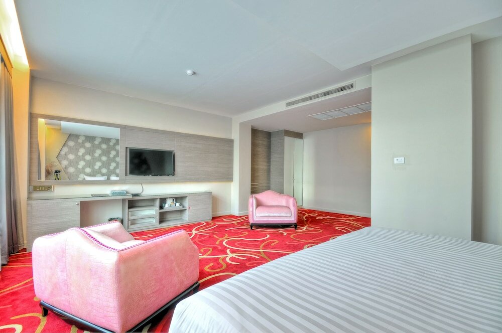 Фото One One Bangkok Hotel