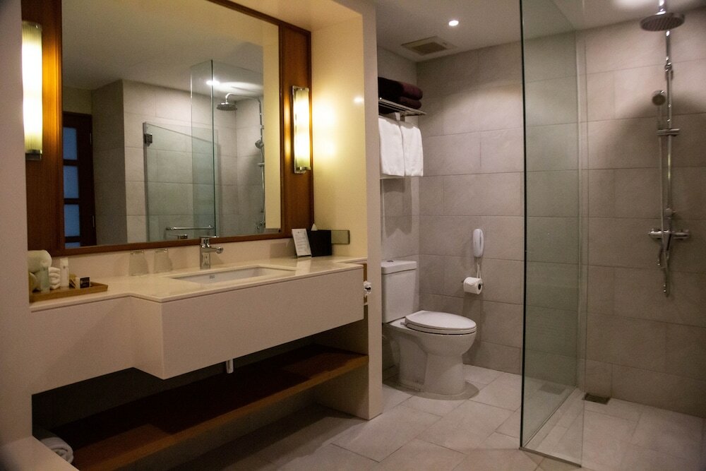 Фото Woodlands Hotel & Resort