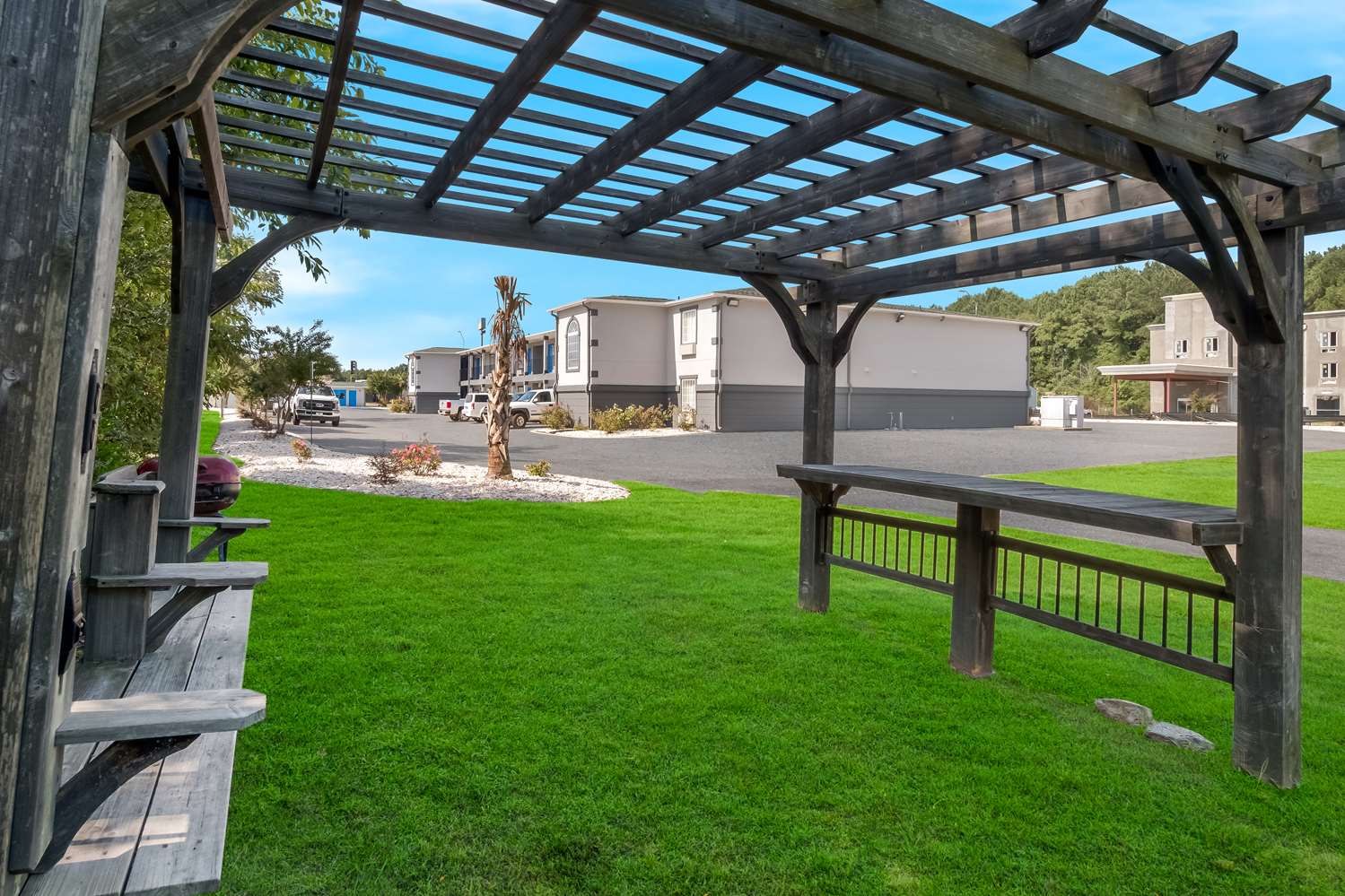 Фото SureStay Hotel by Best Western Manning