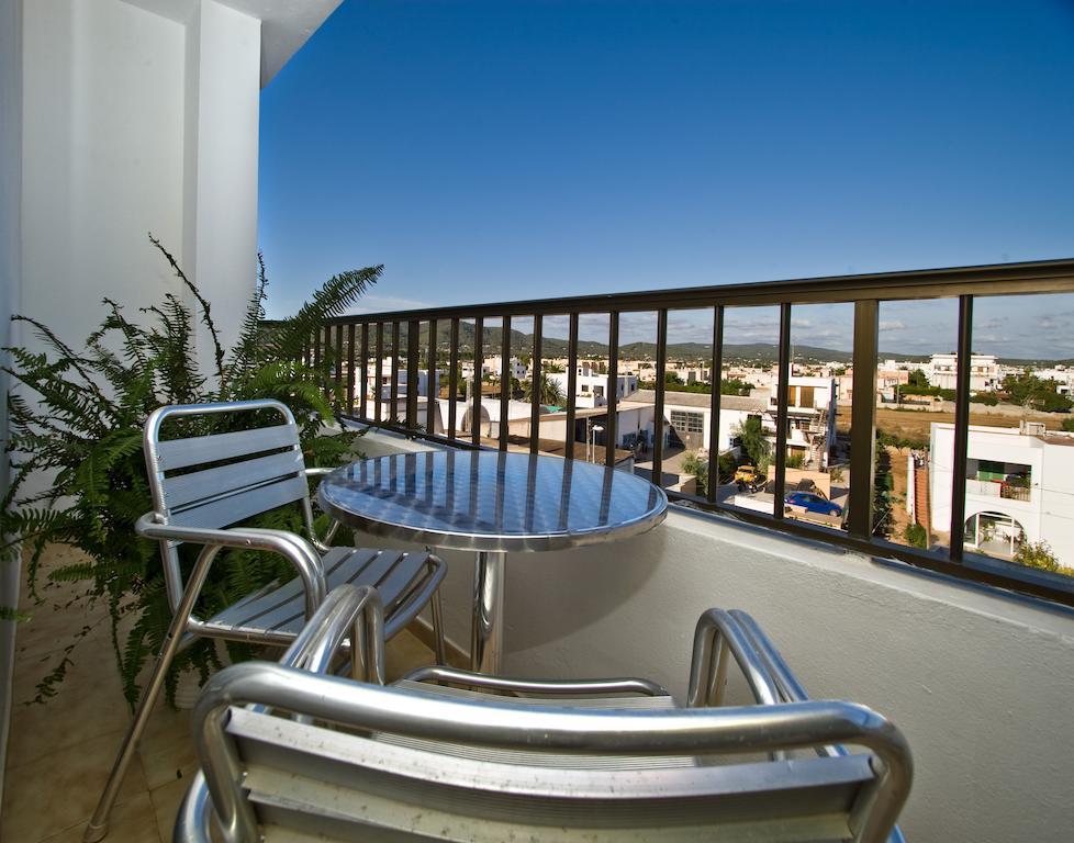 Фото Hostal Can Jurat