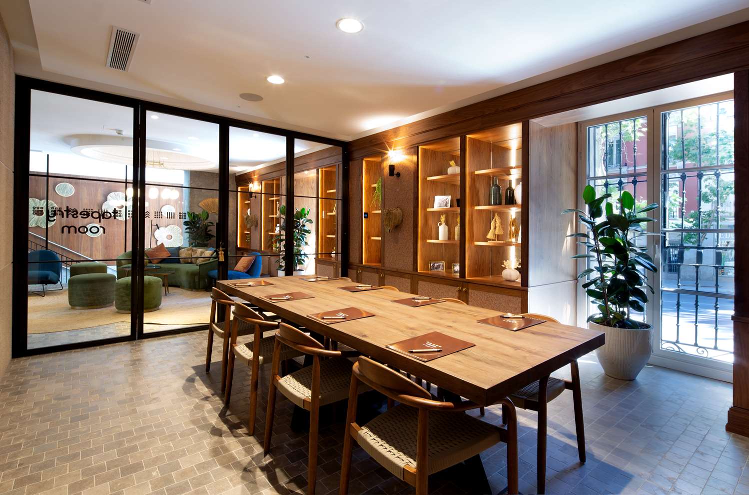 Фото Atocha Hotel Madrid, Tapestry Collection by Hilton