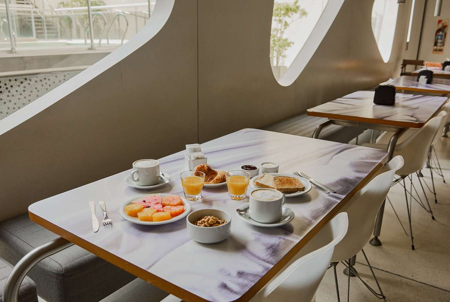 Фото Dazzler by Wyndham Buenos Aires Recoleta