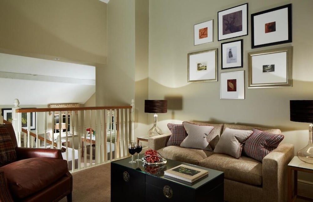 Фото The Woburn Hotel