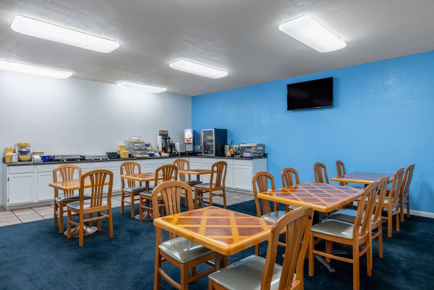 Фото Days Inn by Wyndham Roswell