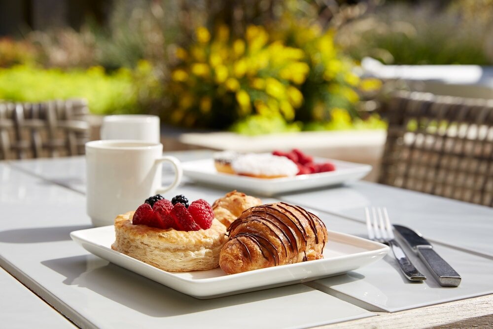 Фото The Ambrose Hotel