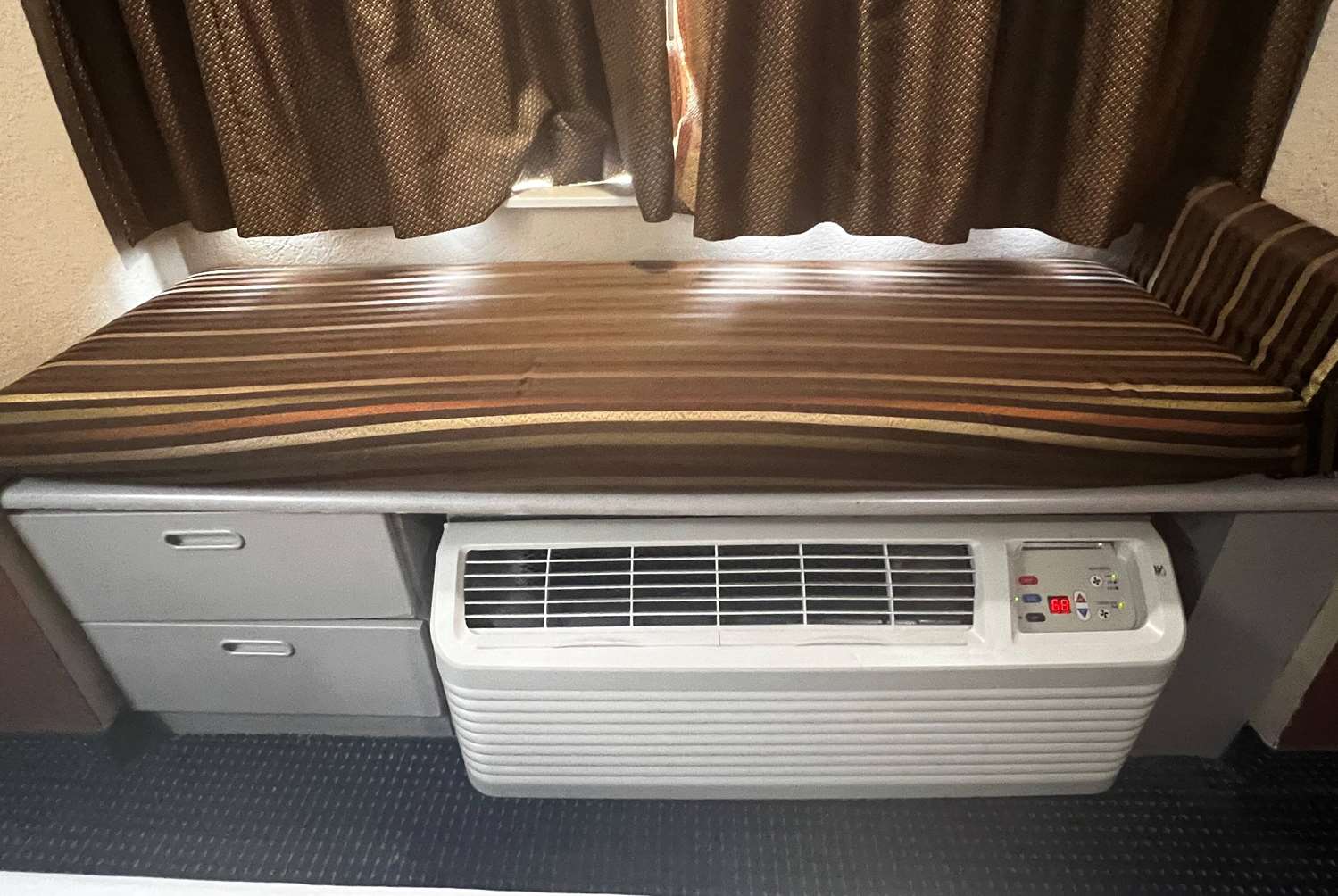 Фото Microtel Inn & Suites by Wyndham Houston