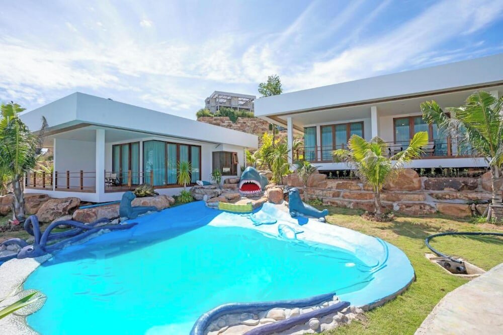 Фото Phi Phi Mountain Beach Resort