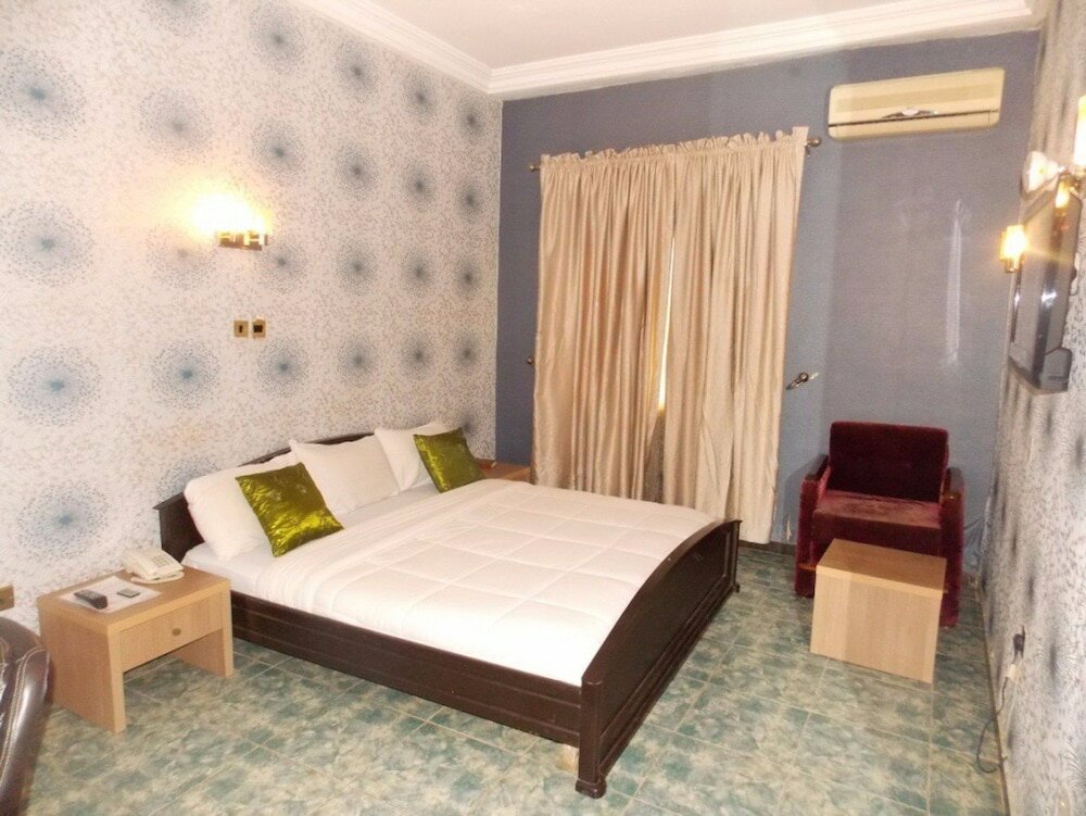 Фото Thornberry Savannah Suite Hotel