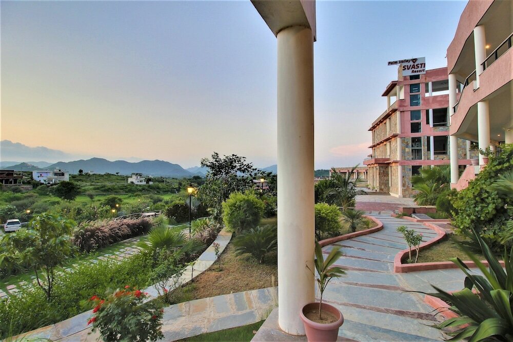 Фото Palm Valley Svasti Resort