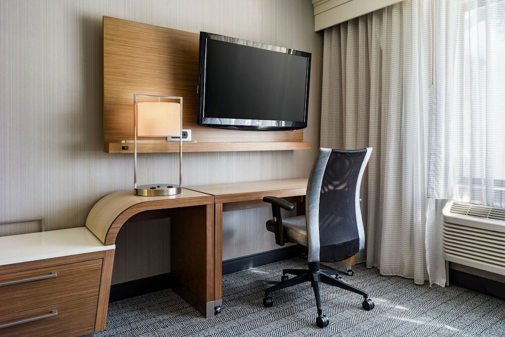 Фото Courtyard by Marriott Vacaville