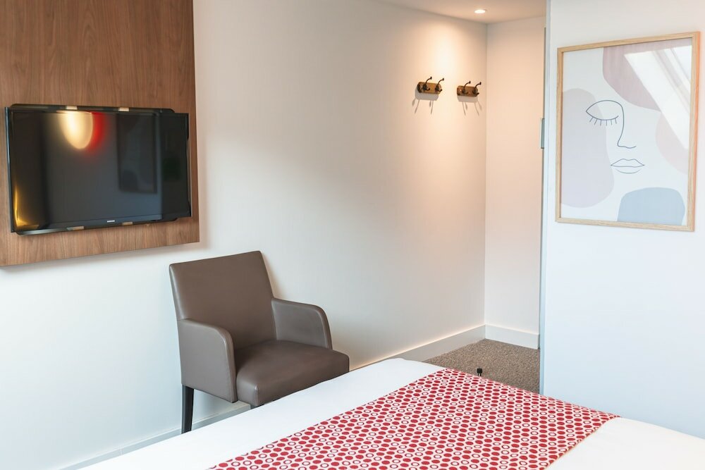 Фото Hotel Campanile Lyon Est Bron Eurexpo