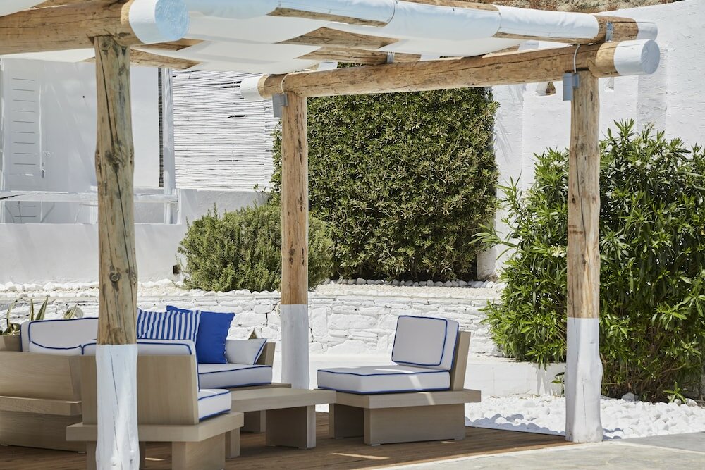 Фото Mr & Mrs White Tinos