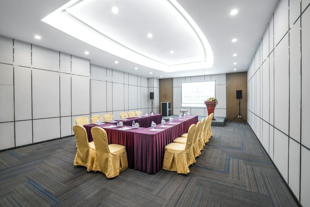 Фото Victoria Hotel Guangzhou