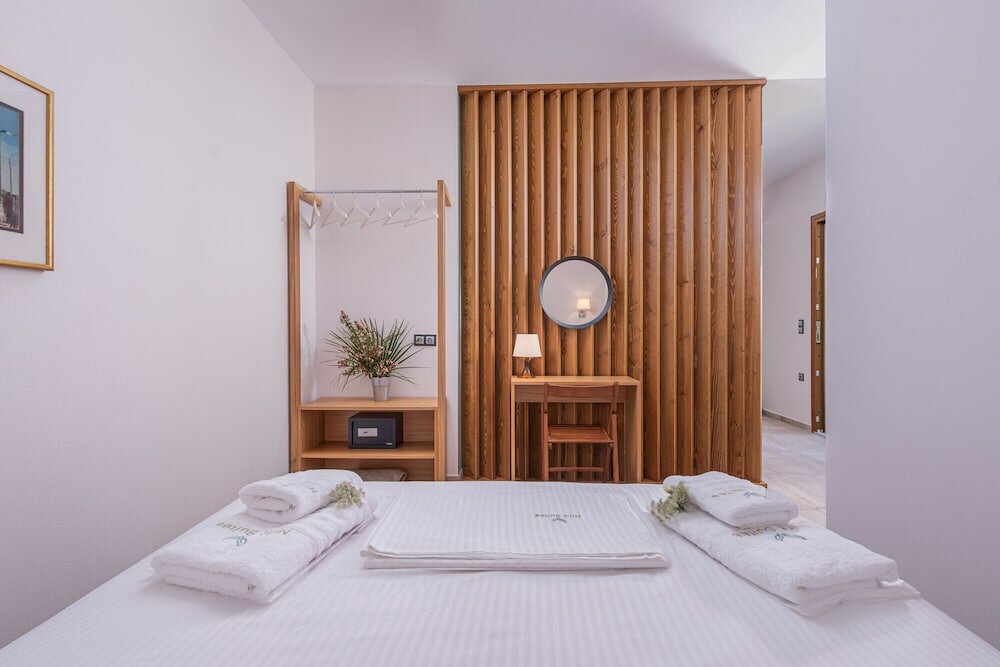 Фото Mint Retreat Suites