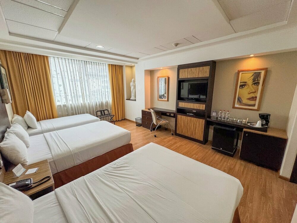 Hotel Exe Galería Man-Ging, Guayaquil, photo