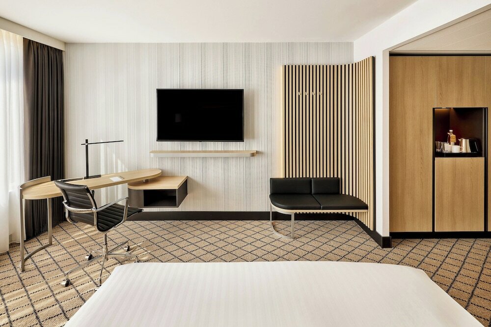 Фото Courtyard by Marriott Hannover Maschsee