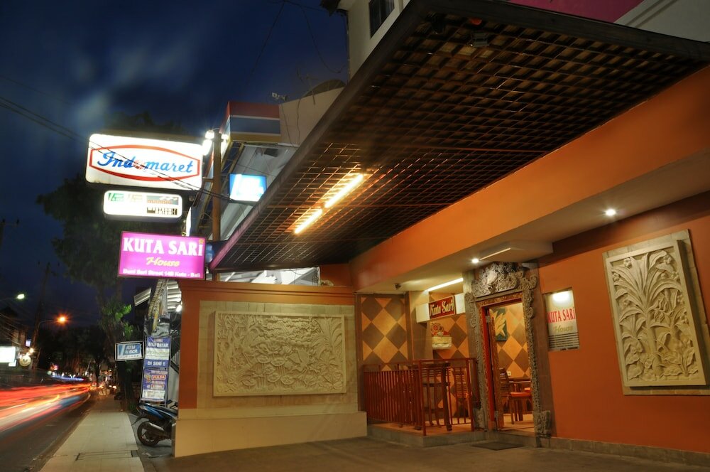 Фото Kuta Sari House