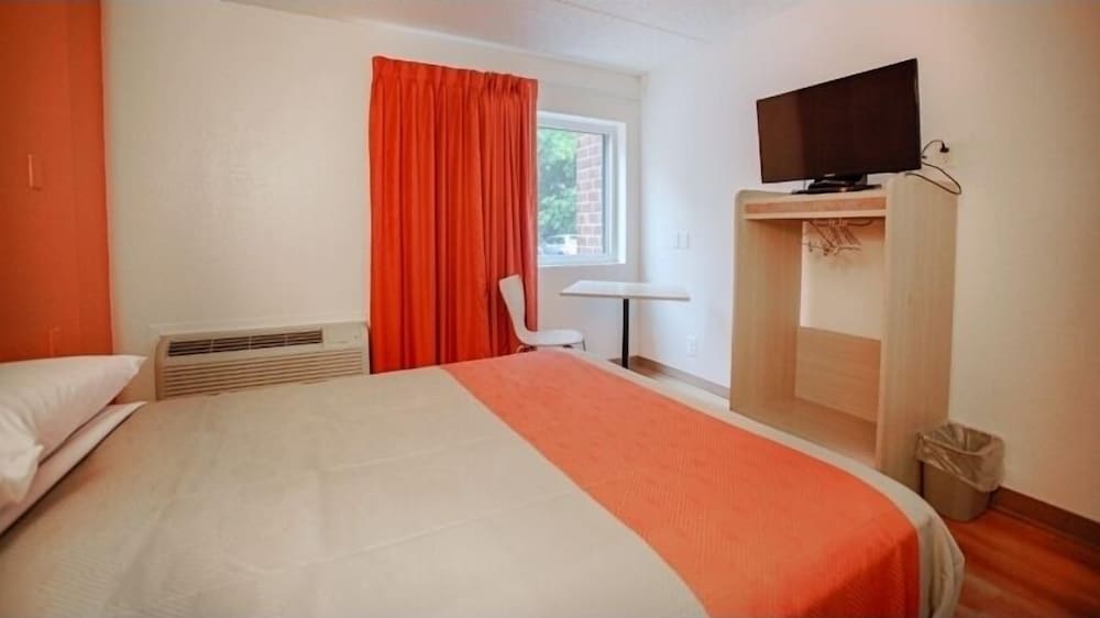 Фото Motel 6 Albany, Ny