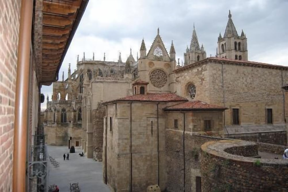 Фото Hotel SPA Qh Centro Leon