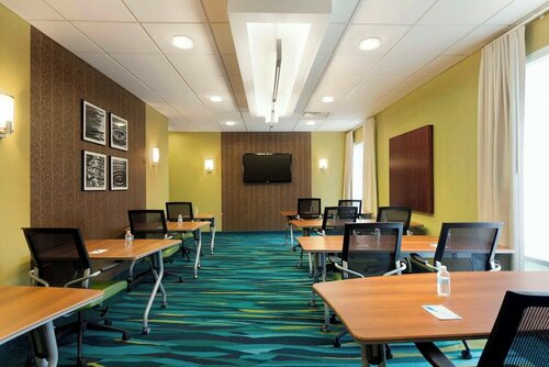 Гостиница SpringHill Suites by Marriott Philadelphia Langhorne в Трентоне