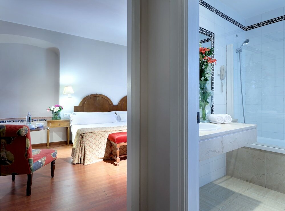 Фото Monasterio de San Miguel