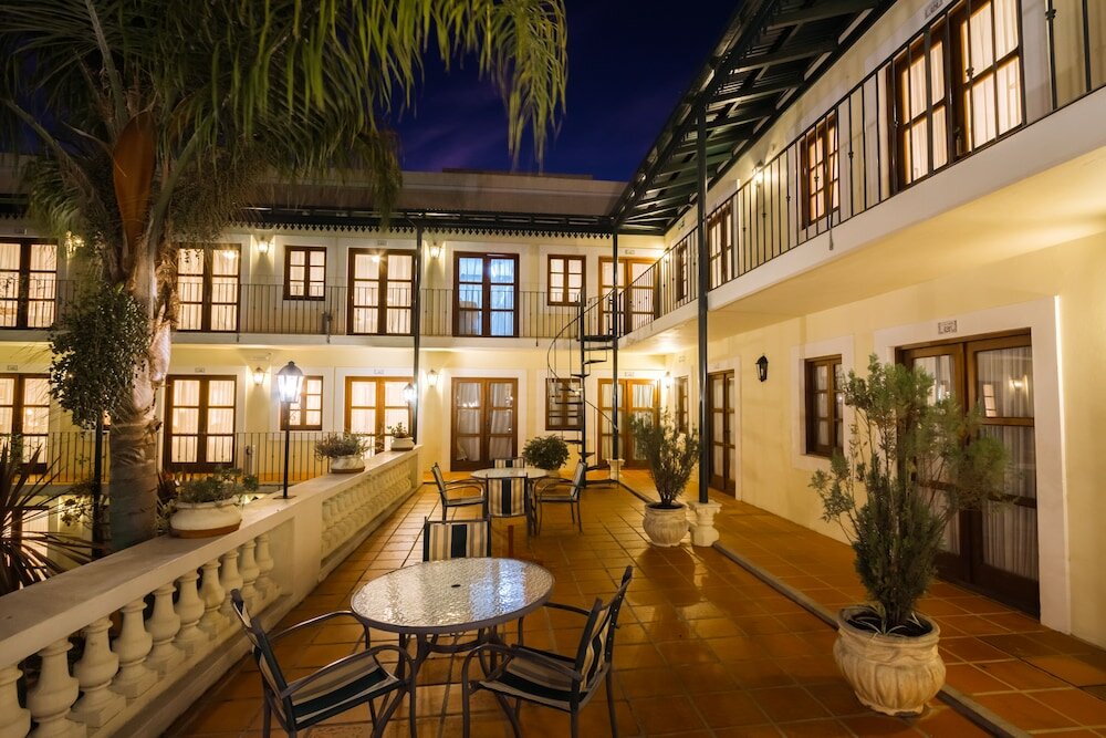 Фото отеля 1