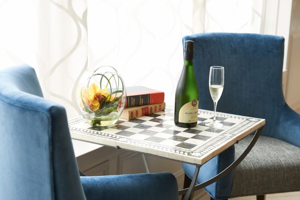 Фото The Kensington Hotel