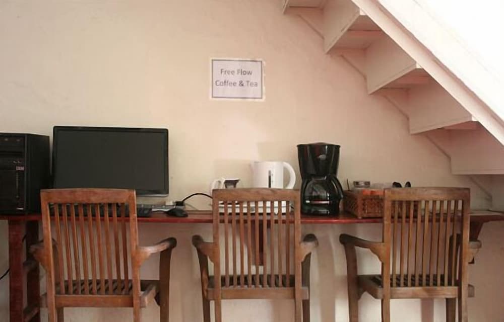 Фото Red Inn Court