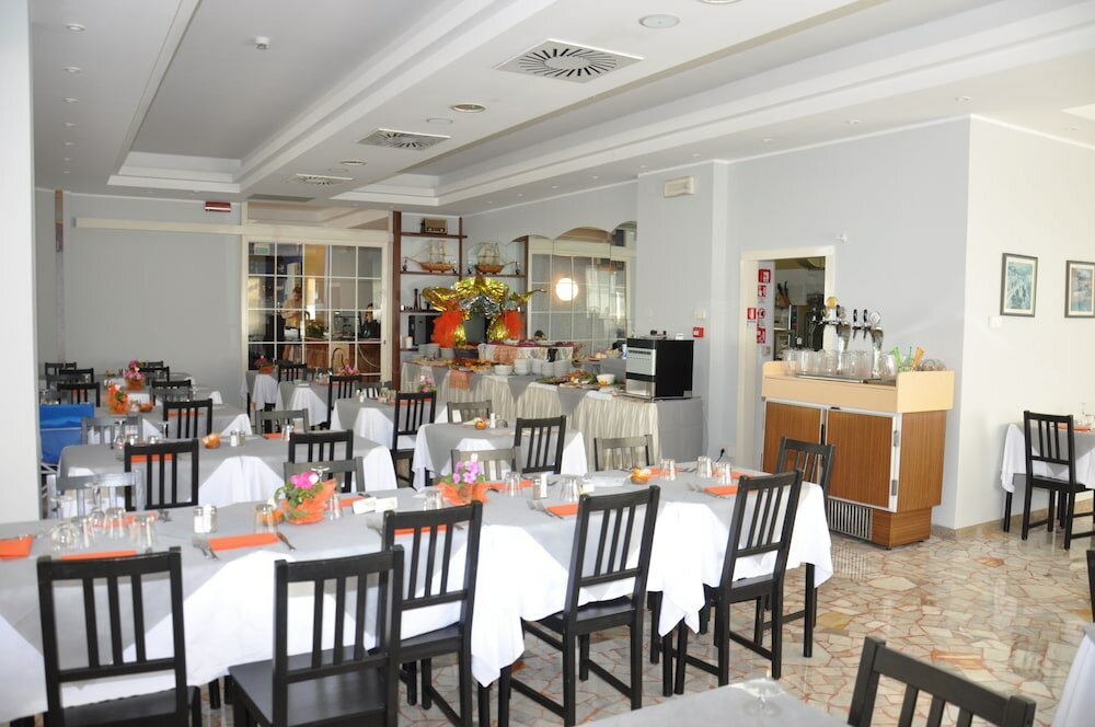 Фото Hotel Mirabella