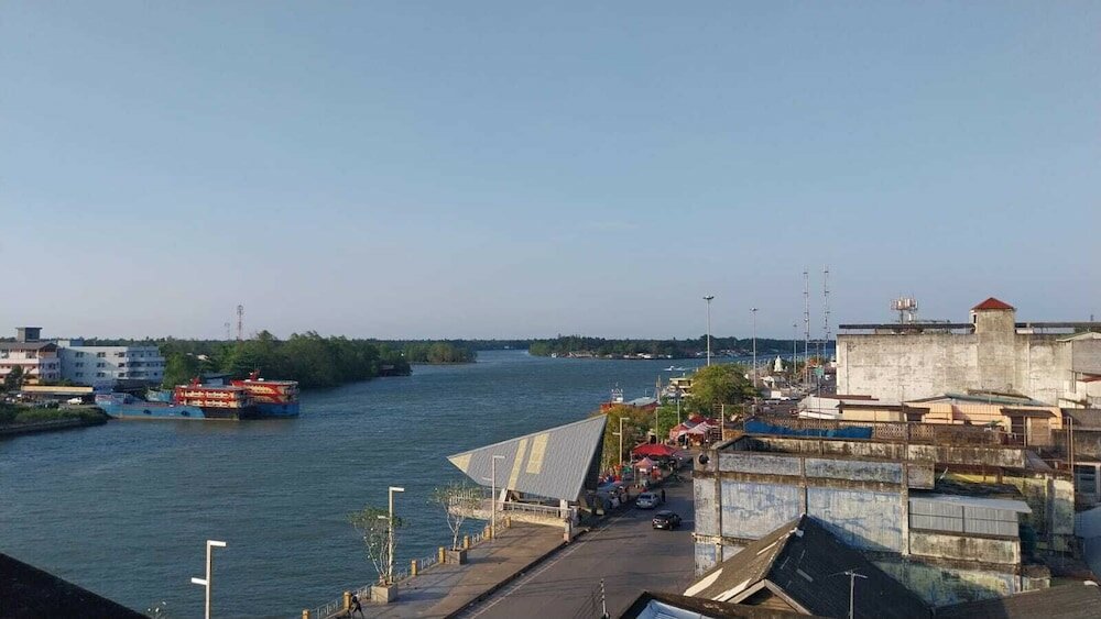 Фото The Port Hostel by Suwatchai