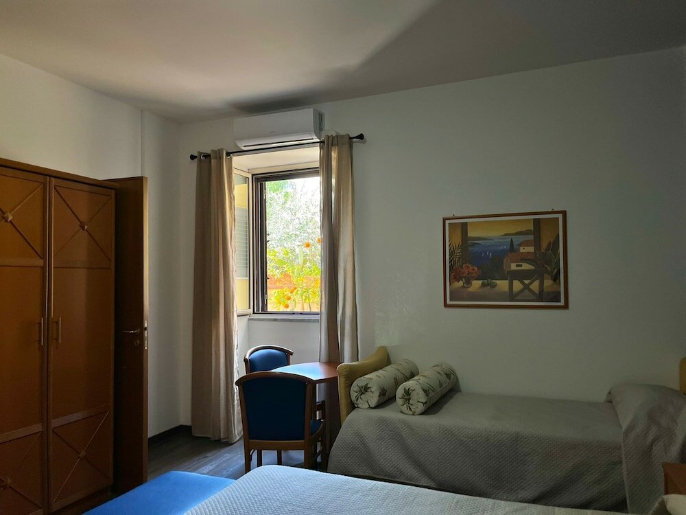 Фото Hotel d'Orleans