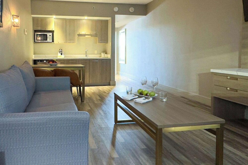 Фото Radisson Hotel Montreal Airport