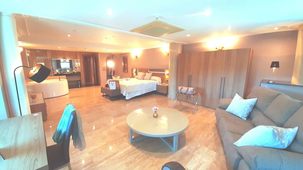 Фото Hotel Nueva Plaza