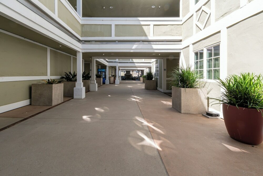 Фото Carlsbad Inn Beach Resort