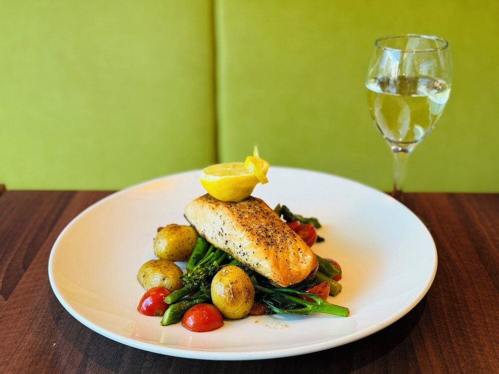 Фото Holiday Inn Express London - Stratford, an Ihg Hotel