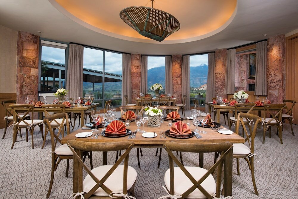 Фото Garden of the Gods Resort and Club