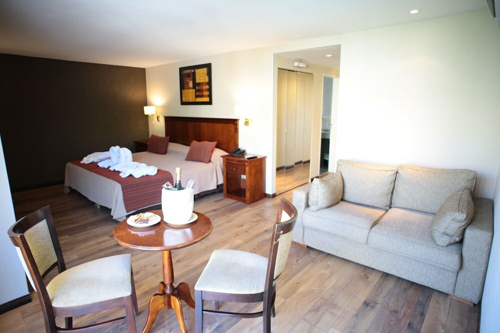 Фото Howard Johnson by Wyndham San Pedro