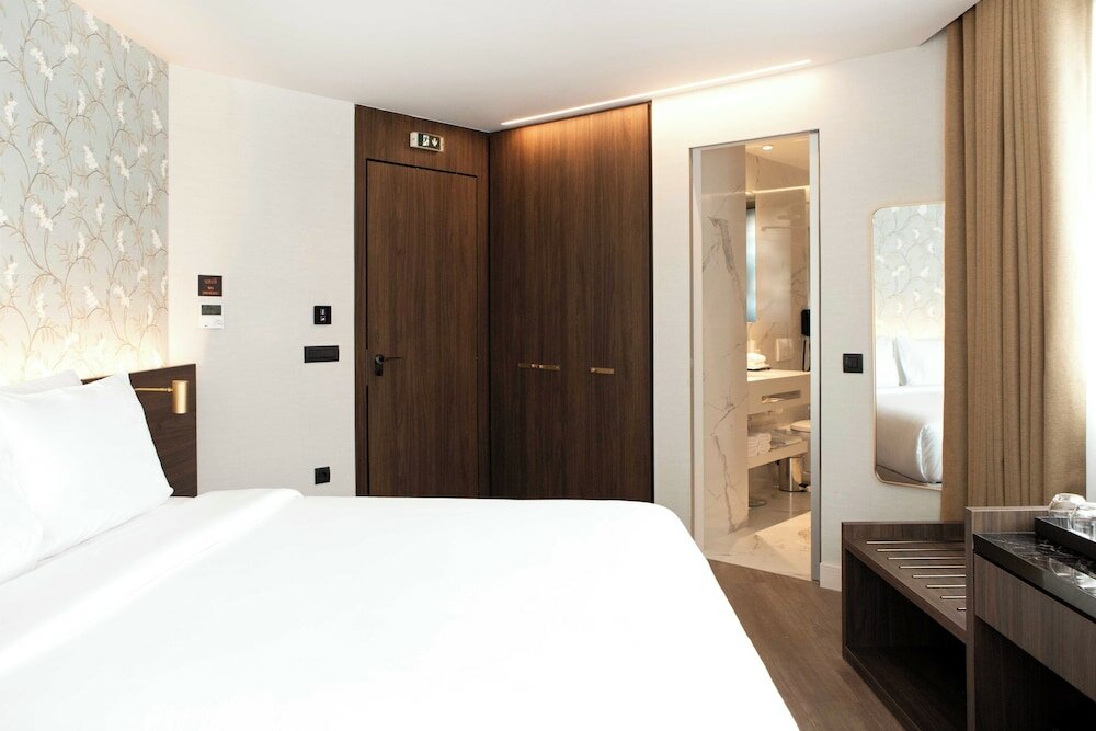 Фото Luwian Athens Boutique Hotel