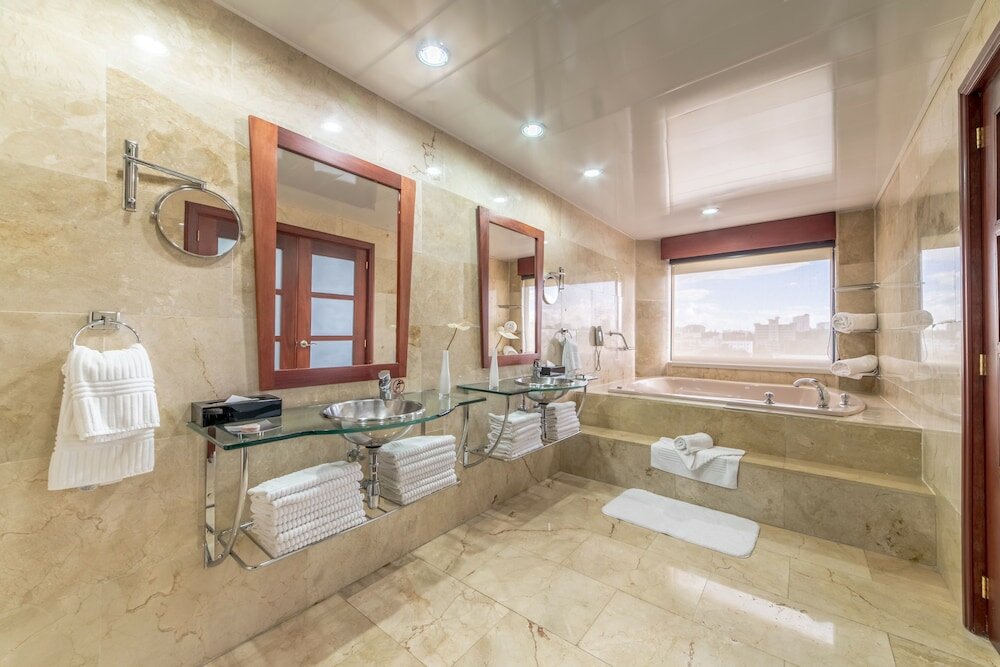 Фото Hodelpa Gran Almirante Hotel & Casino