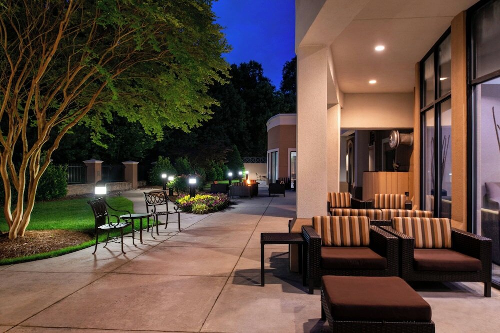 Фото Courtyard by Marriott High Point