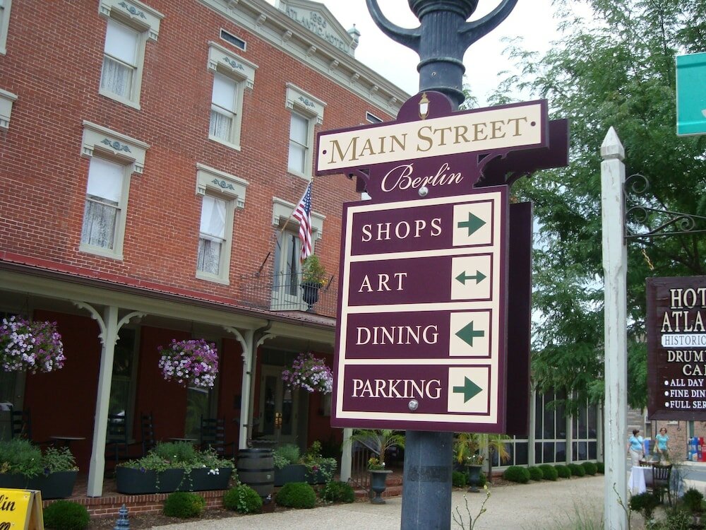 Фото Commander Hotel & Suites