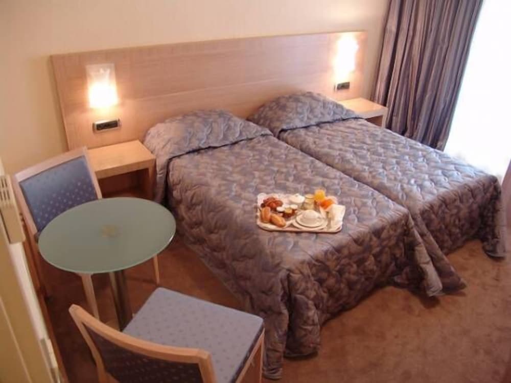 Фото Hotel le Rocher