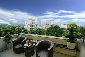 Гостиница Skylark Hotel