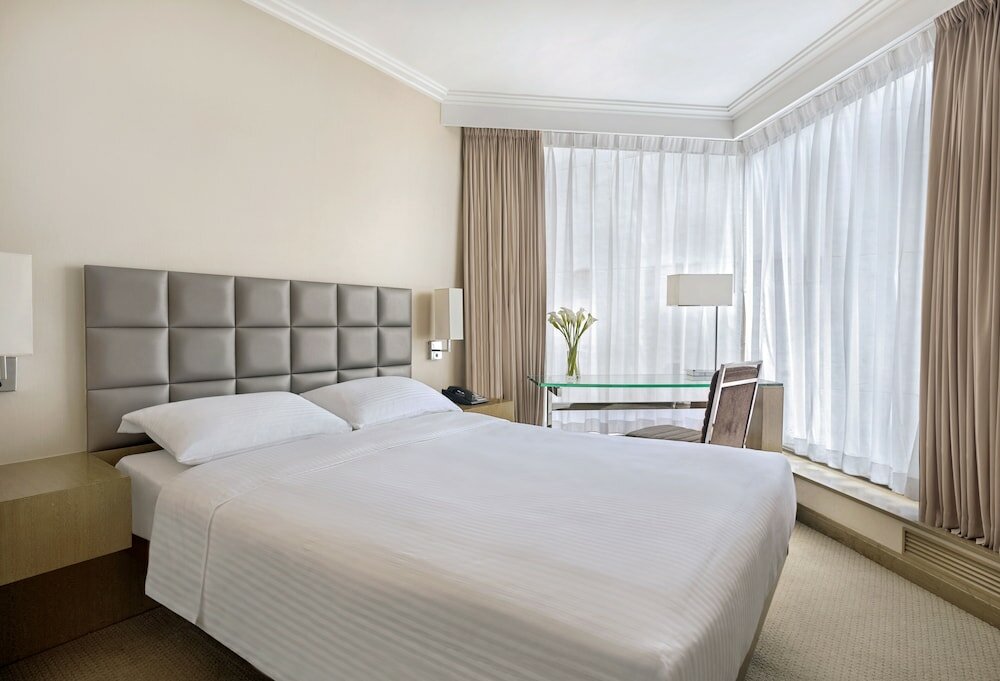 Фото The Kowloon Hotel