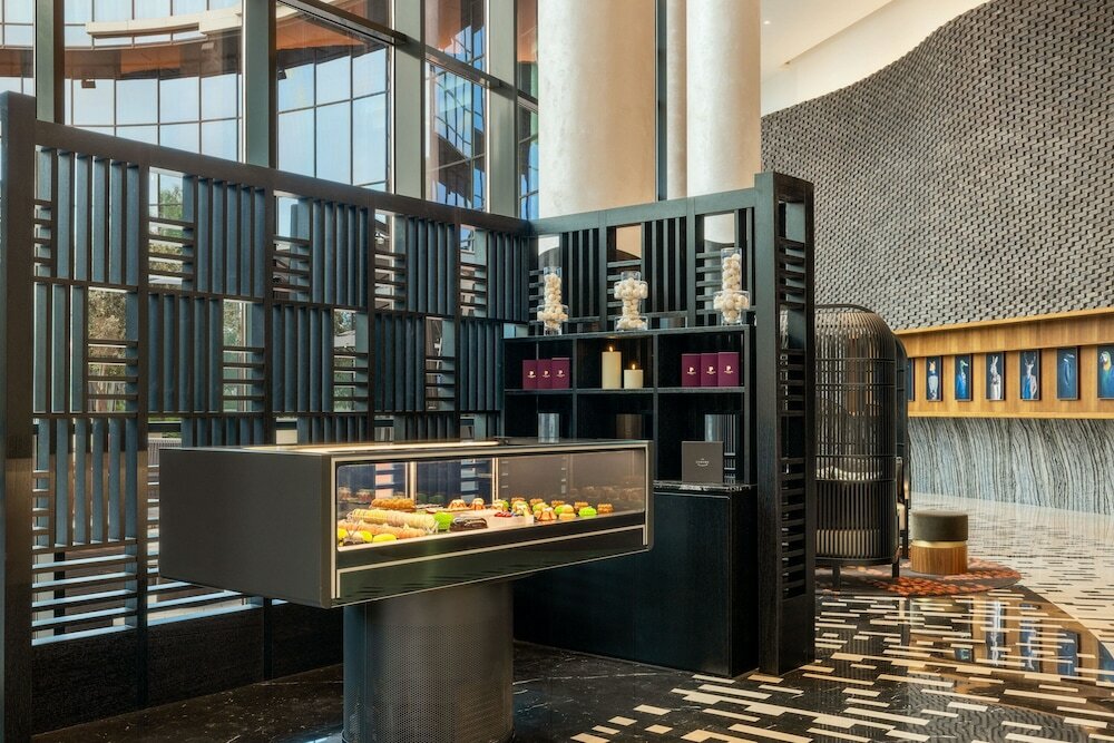 Фото Paragraph Freedom Square, a Luxury Collection Hotel