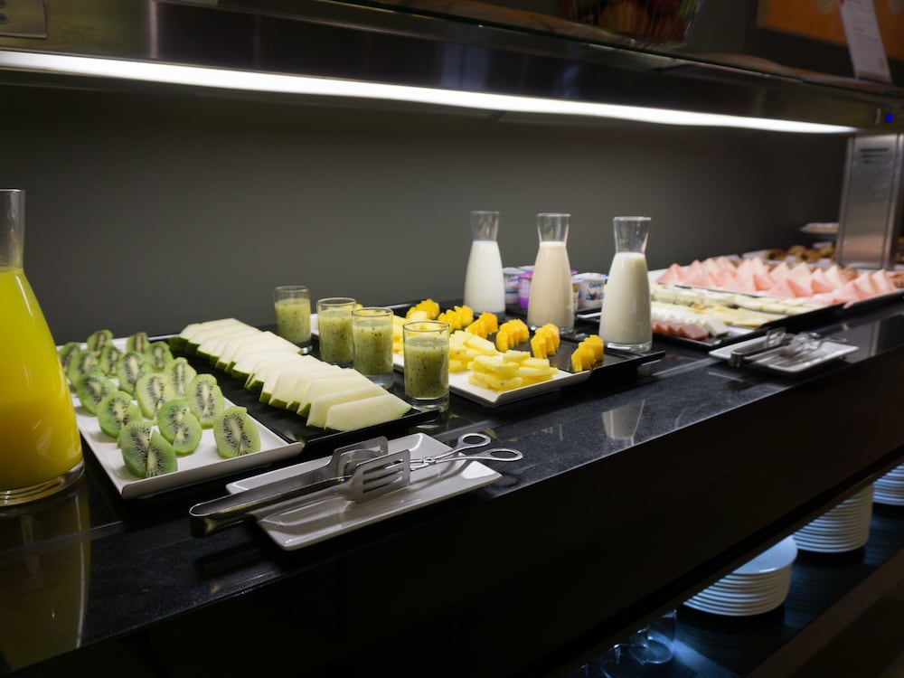 Фото Carris Cardenal Quevedo Hotel