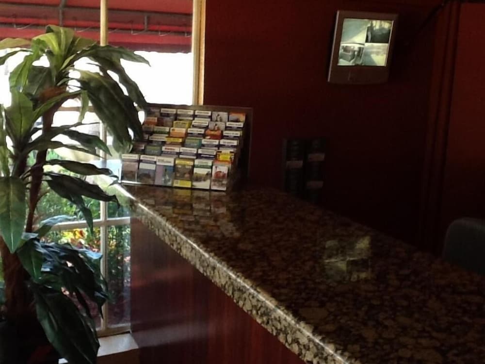 Фото Americas Best Inn and Suites Fort Lauderdale North