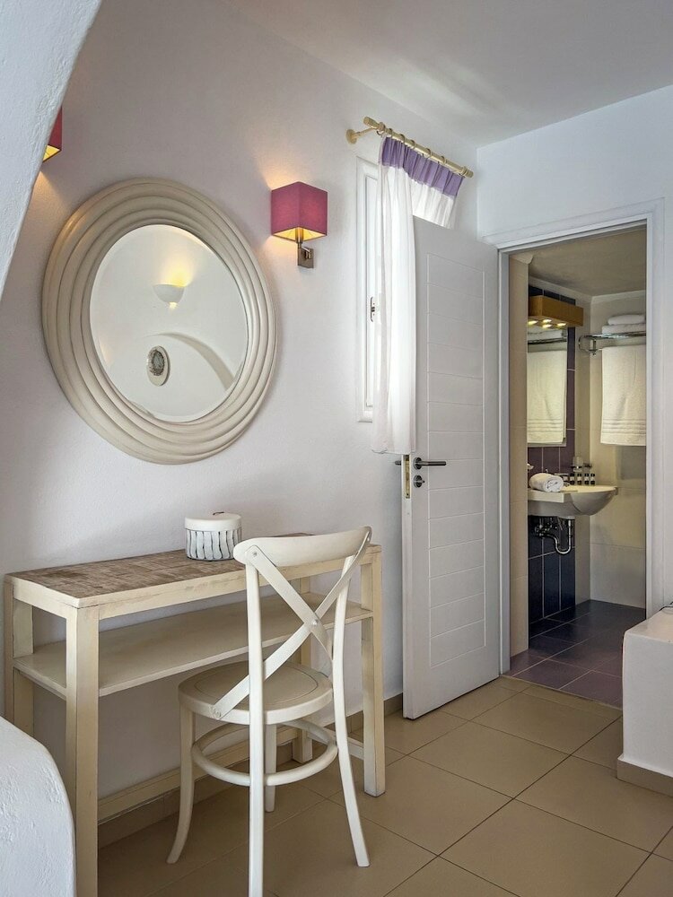 Фото Aspalathras White Hotel